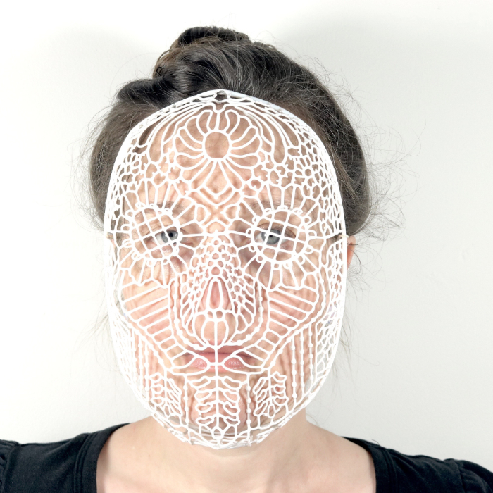 Lace mask made from glass